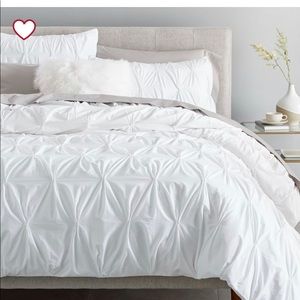 West Elm White Queen Pintuck Duvet and Shams Set